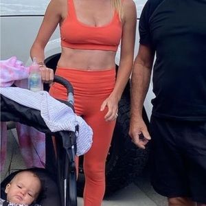 Vuori small top and bottom legging